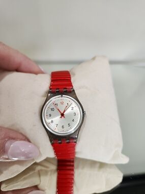 Vintage Swatch Swiss Watch With  Red Stretch Band  Has New Battery Ladies Watch